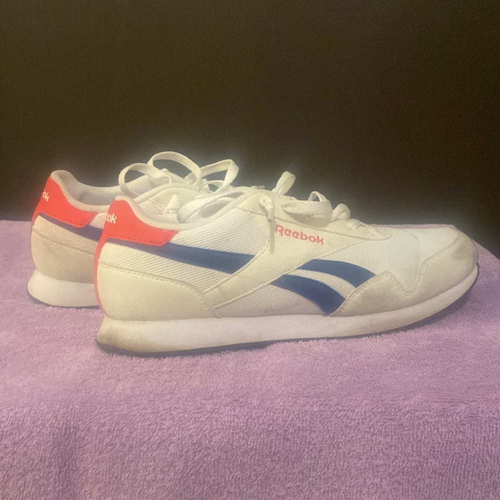 Shoes - Picture 3 of 7